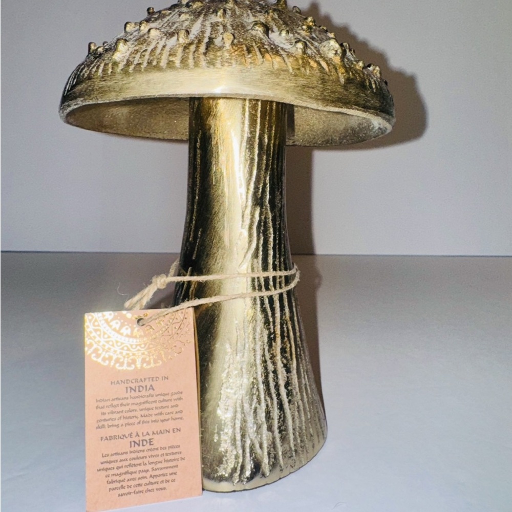 Cute Gold Mushroom Decor 8 x 6 - Picture 2 of 4